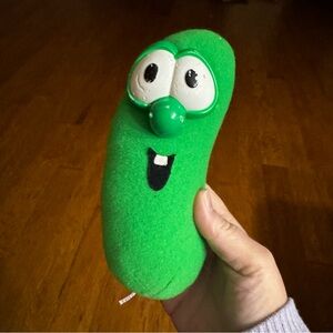 Vintage 1999 Fisher Price VeggieTales Larry The Cucumber 7.5" Stuffed Plush
